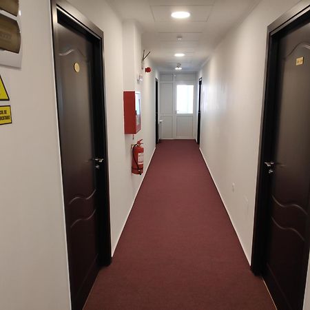 Hostel Caliman Кечулата Екстер'єр фото