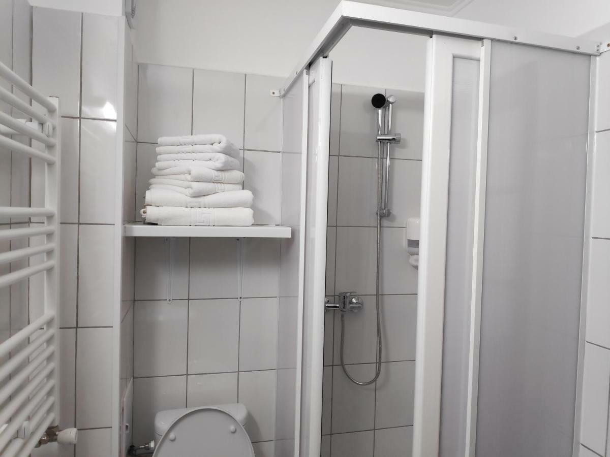 Hostel Caliman Кечулата Екстер'єр фото